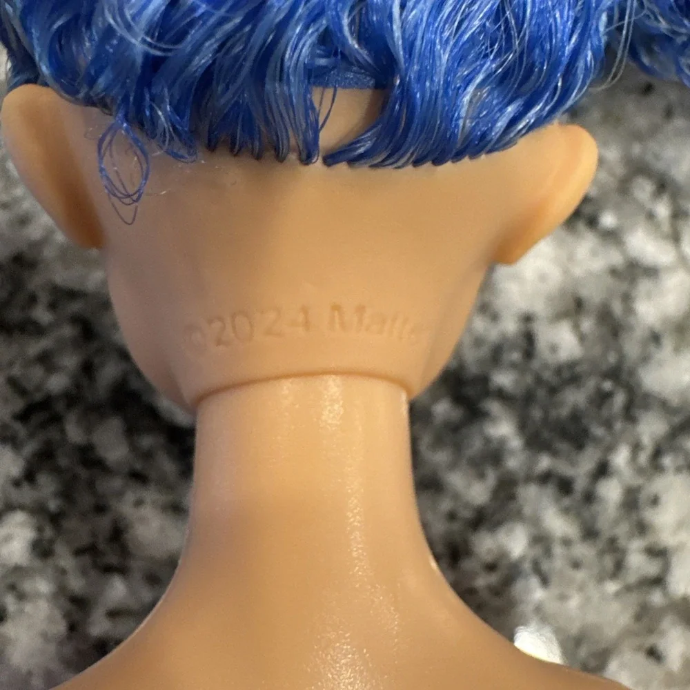 Descendants the rise of red the sorcerer's cookbook‎ Chloe doll With Dress Shows
